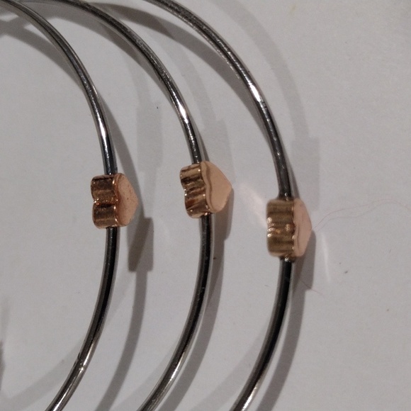 American Eagle Women's Bracelet Set – 3 Heart Bangles, Gold & Silver Jewelry - Picture 5 of 9